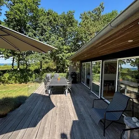 Feriehus In With Bay Views